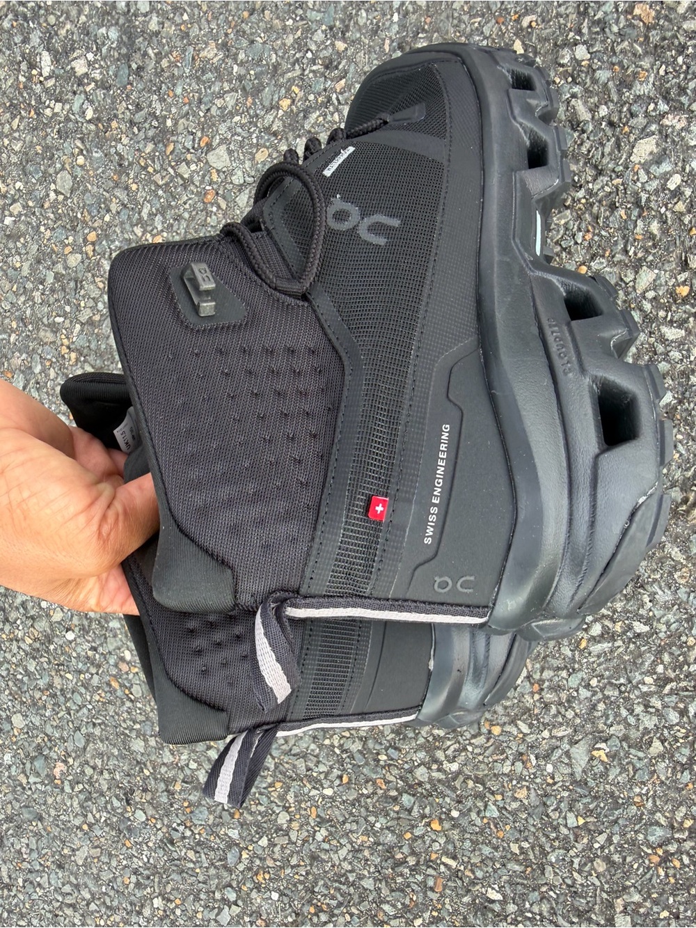 On Running Cloudrock Mid Waterproof Men's Boots - Black - Picture 3 of 6